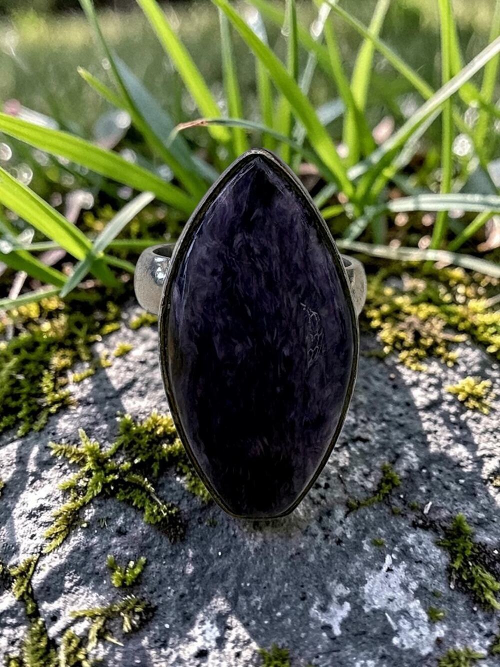 Vintage Sterling Silver Amethyst Elongated Teardrop Cabochon Statement Ring Beze